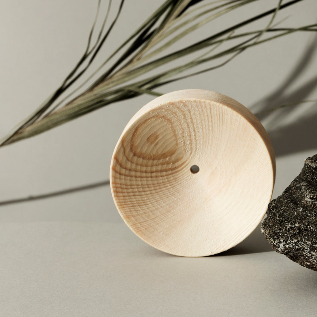 soap set round natural crowberry-spruce
